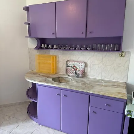 Beyaz Saray Apart Ayvalik